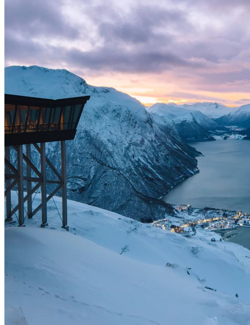 Utsikt fra Romsdalsgondolen i Åndalsnes
