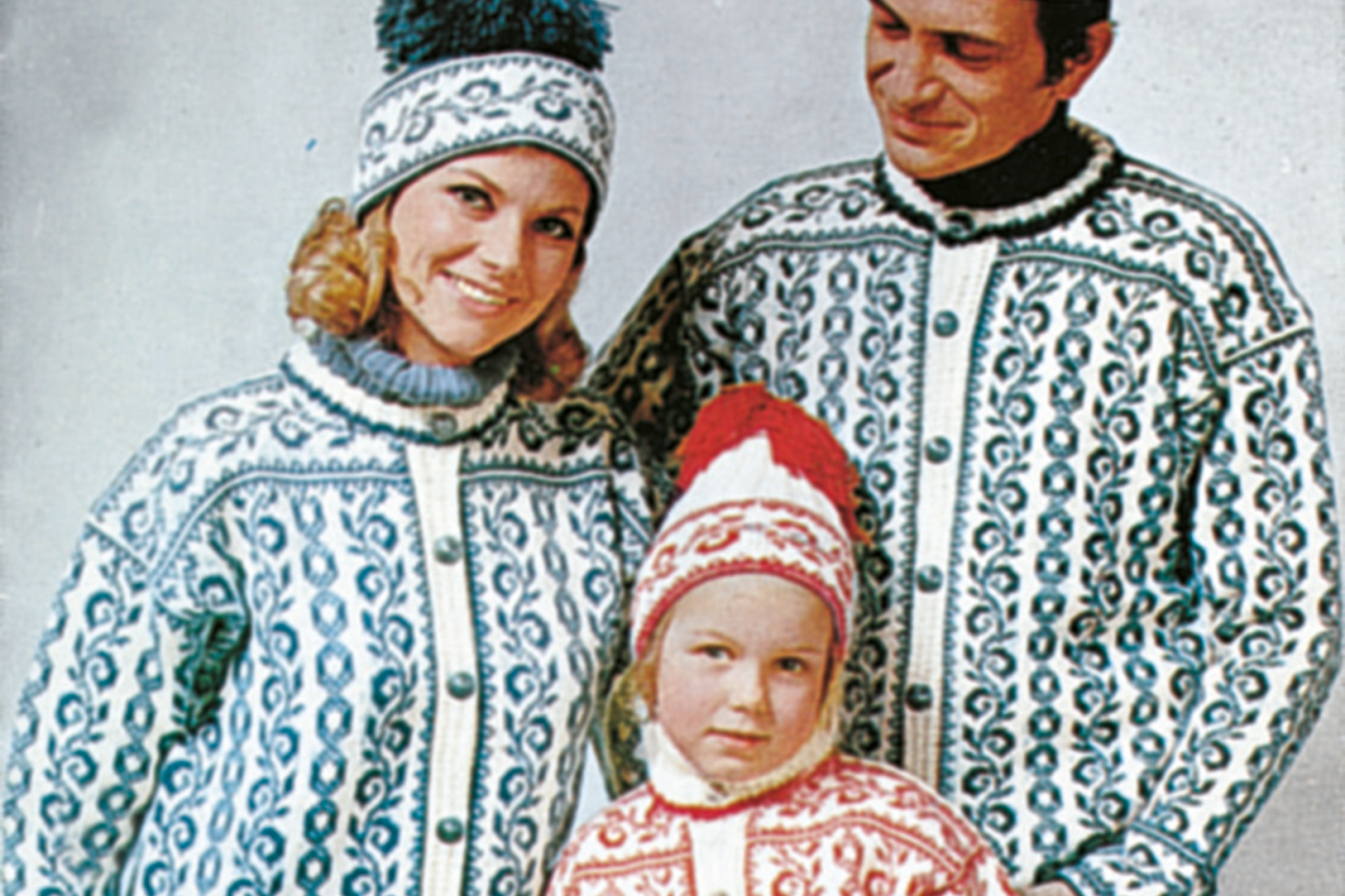 Sapporo OL, familie med OL gensere fra Dale of Norway